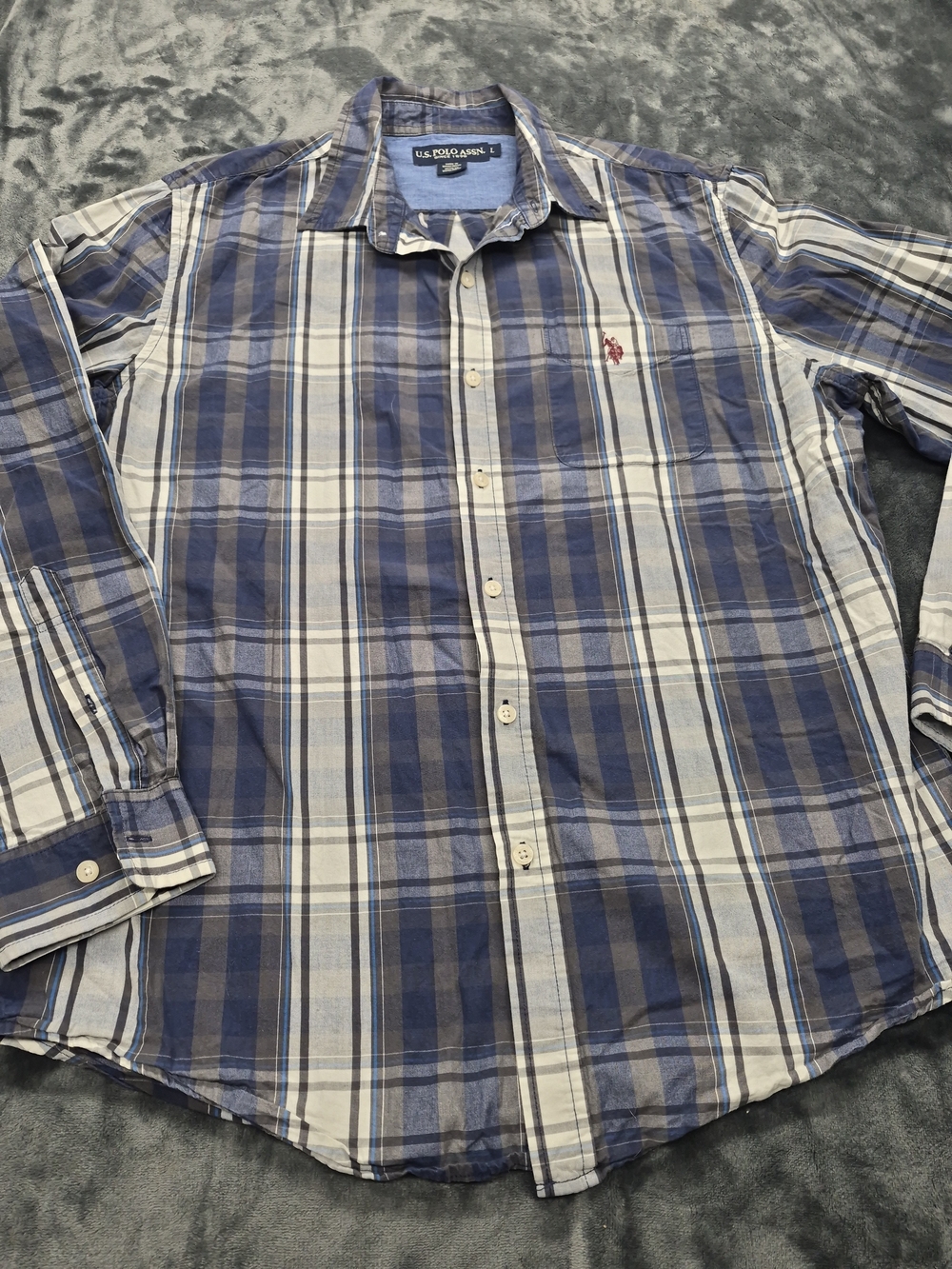 U.S. Polo Assn. Mens  100%  Cotton  Blue Plaid Button Down Large Logo Embroidere